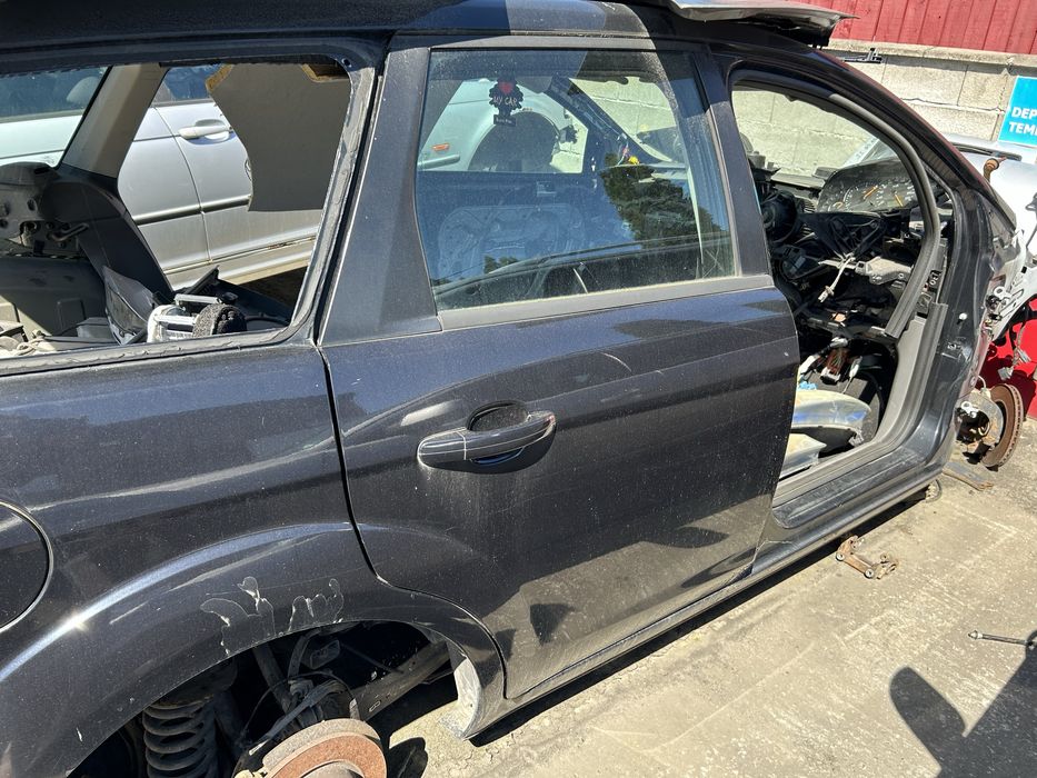 Usa laterala dreapta spate Ford focus 2 an 2009 model fara bandou
