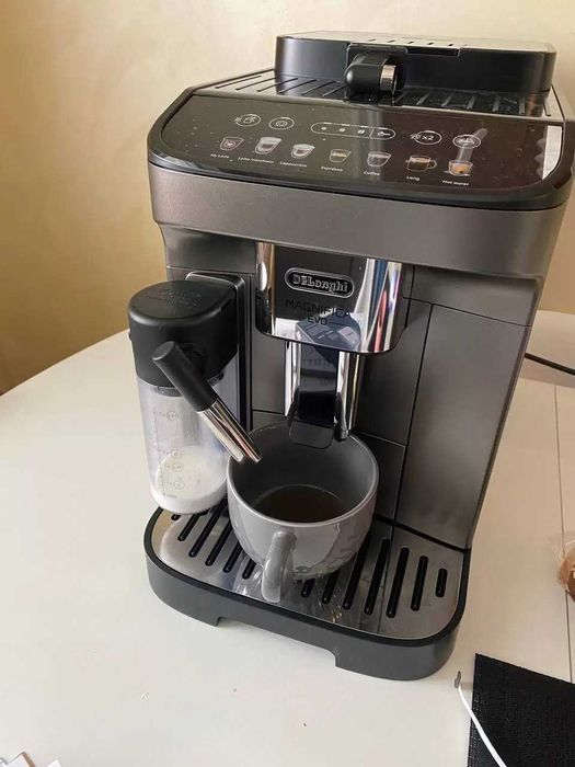 Кофемашина DeLonghi ECAM 290.81 TB Magnifica Evo