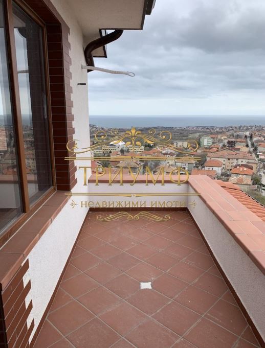 Продава се Четиристаен апартамент в Варна, Виница - 120 кв.м за 2012 €/кв.м - Снимка #1