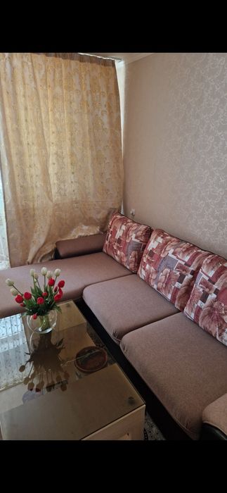 Продам угловой диван.