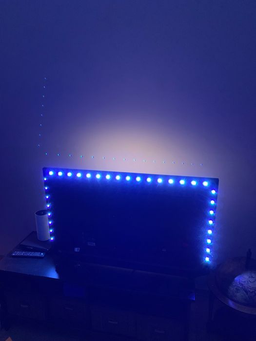 Телевизор “Philips”, модел “The one 8500 series”