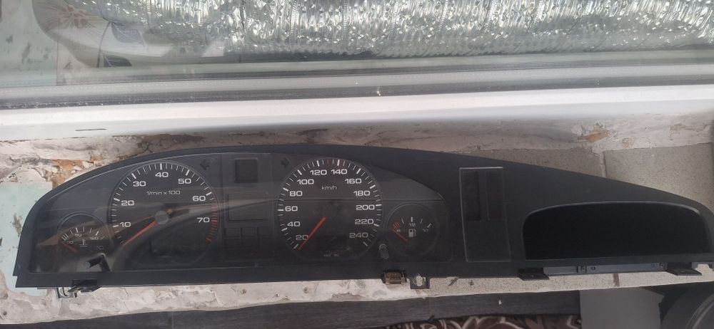 Продам панели приборов 12000тг