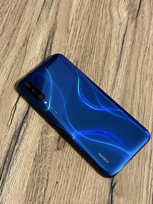 Продам телефон 30.000 тг / Xiaomi Mi 9 Lite