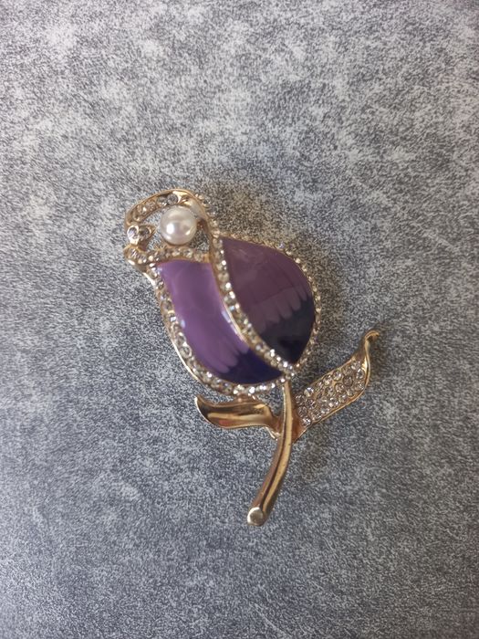 Продаются ювелирные броши и серьги под бирюзу. Зза все броши