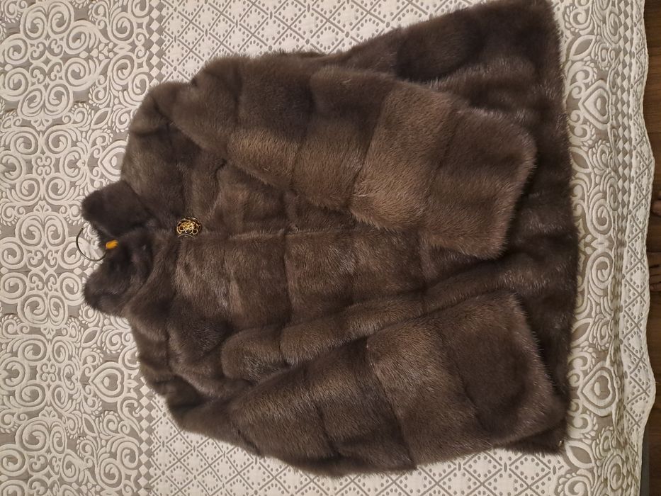 Продаётся норковая шуба
