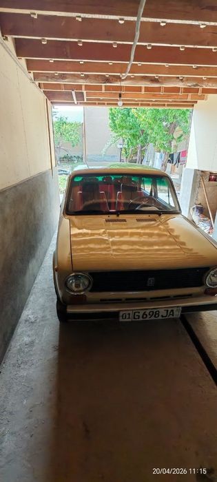 Vaz 21011 sotiladi