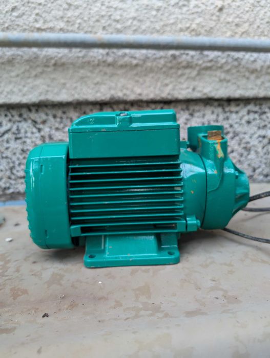 Водна помпа Wilo 1-5 550W