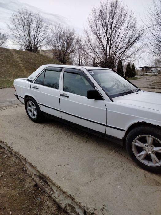 Мерседес бенз 190