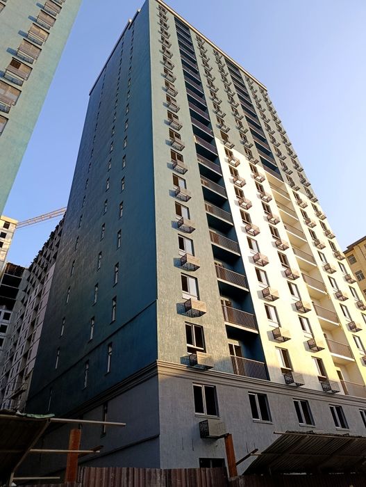 Qora qamish 1/2 da 42 kv 1 etaj 20 etajli dom