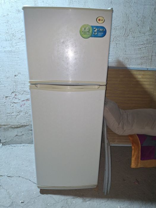 Холодиник сатам.