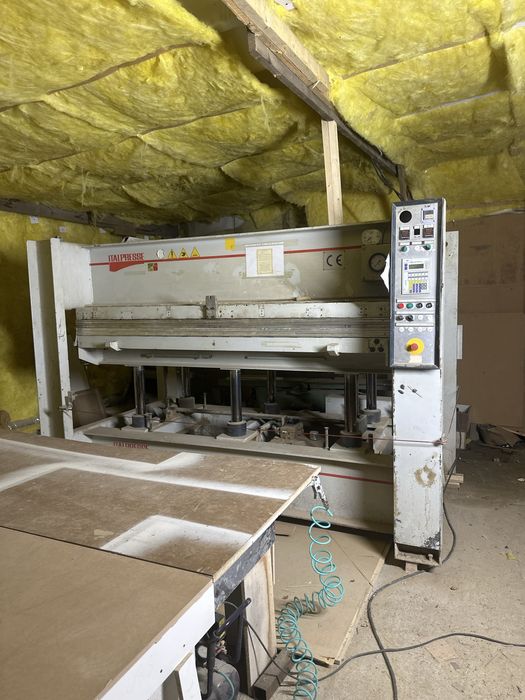 Услуга горячего пресса шпонирывание