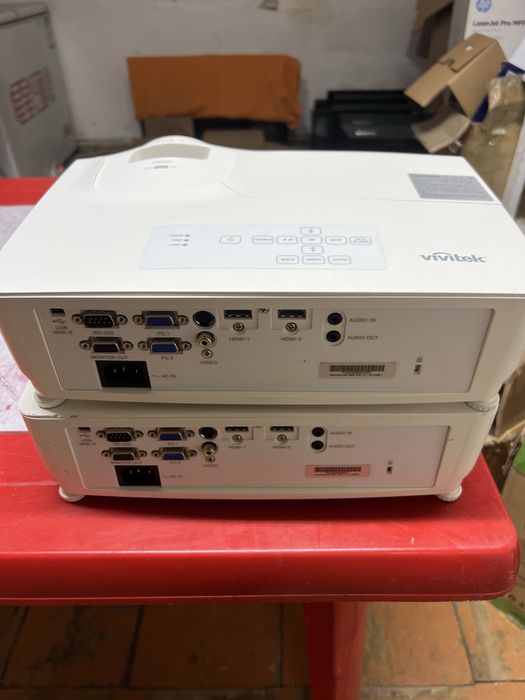 Проектор  Vivitek DX263 есть 2 шт