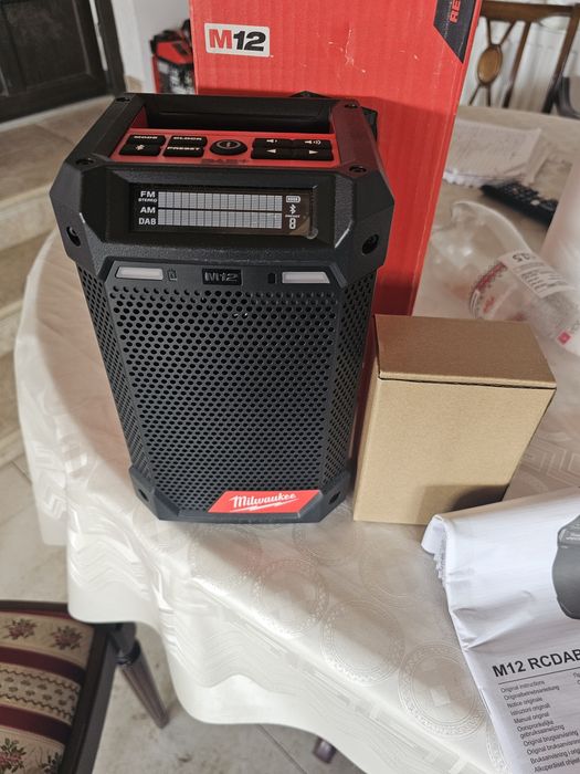 Radio milwaukee m12 RCDAB+