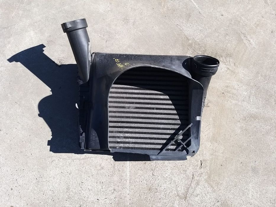 Radiator intercooler stanga 2.5 tdi vw touareg 7l 7l0117339