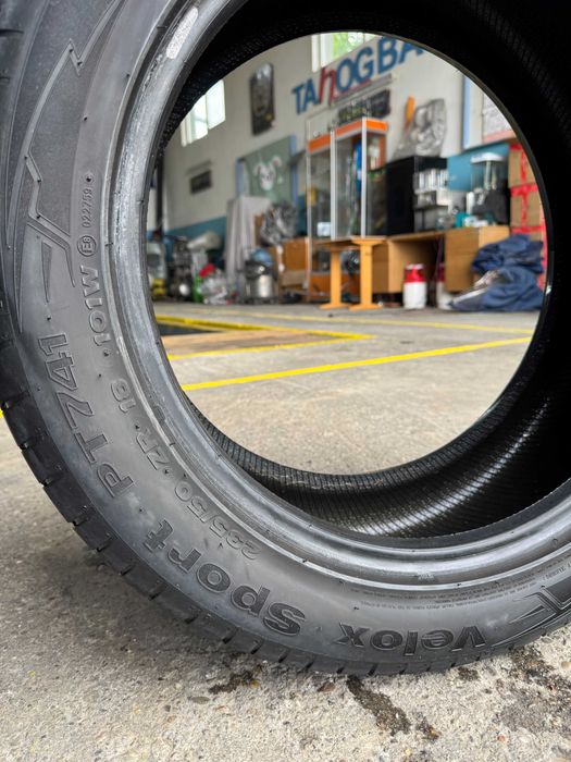 Vând 2 anvelope de vară 235/50 ZR18  Petlas Velox Sport PT741