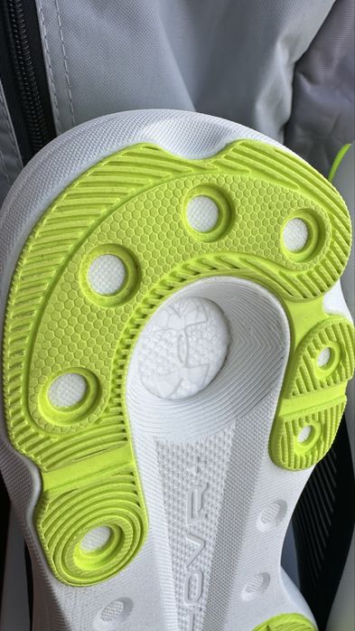 Кроссовки Under Armour размер 42