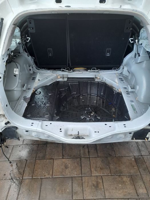 Suport Podea Oală Locas Roată  Rezerva Traversa Fusta Spate Renault Megane 4 Grandtour Breack Lung Caravan Combi