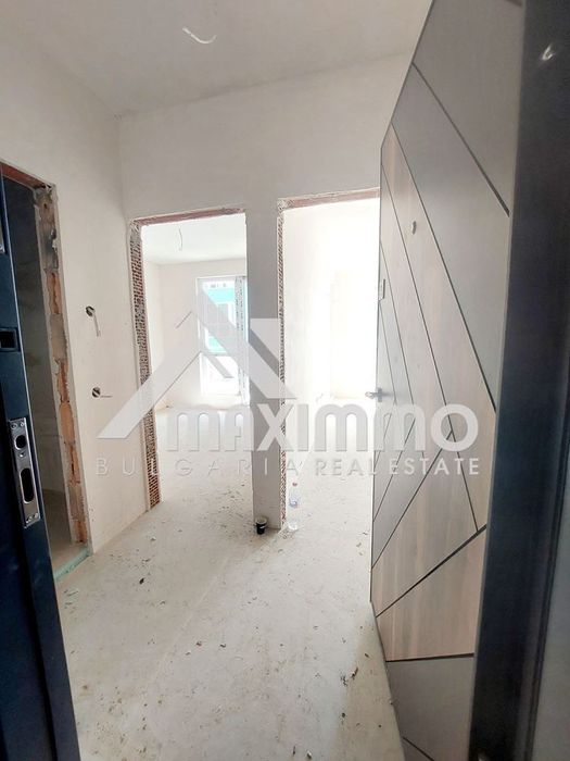 Продава се Двустаен апартамент в Варна, Възраждане 1 - 69 кв.м за 1724 €/кв.м - Снимка #4