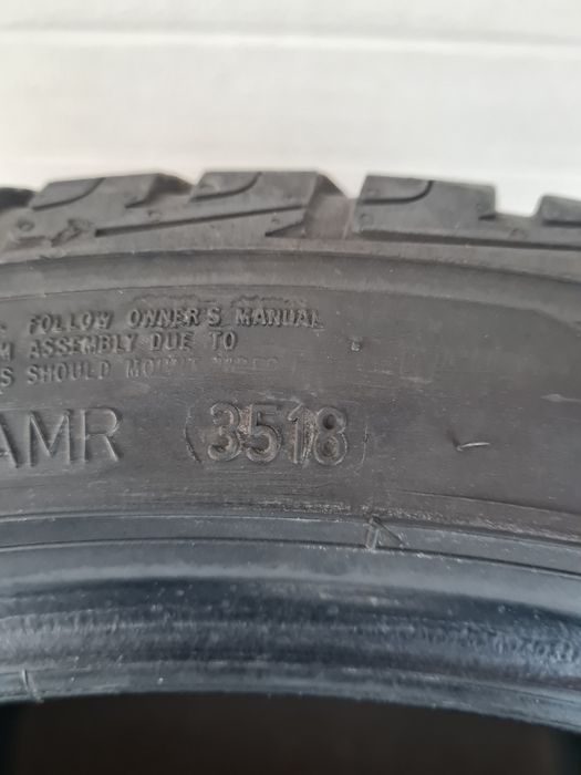 Зимни гуми 2 броя GOODYEAR UltraGrip 245 40 R18 дот 3518