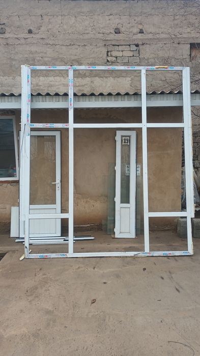 Пластиковые двери