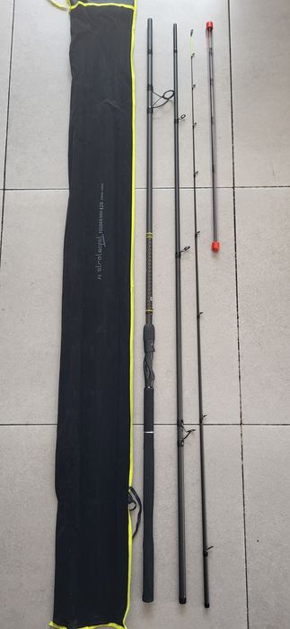 Lansete feeder FLdistance4,2m+ team feeder3,6m+coada minciog Korum