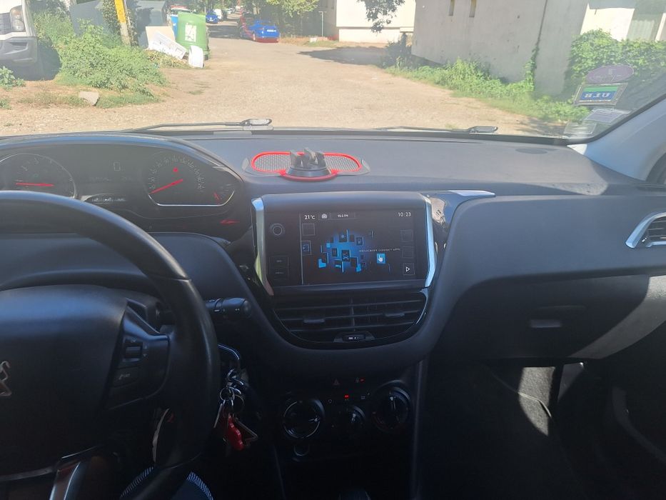 PEUGEOT 208 2015 — imagine 5