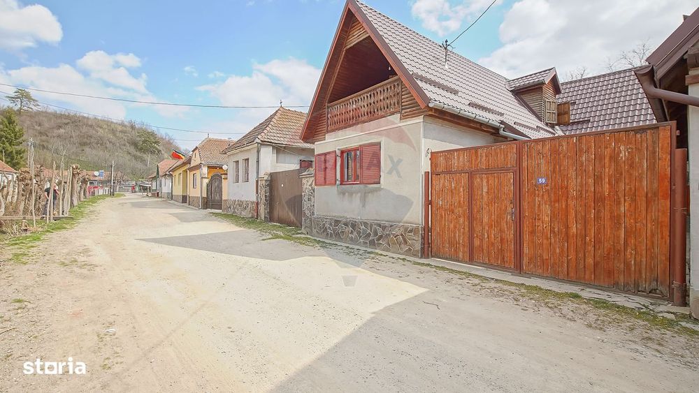 Casă autentică cu teren de 1310 mp, liniște și acces rapid către oraș