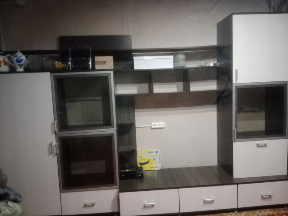 продам стенку для гостиной