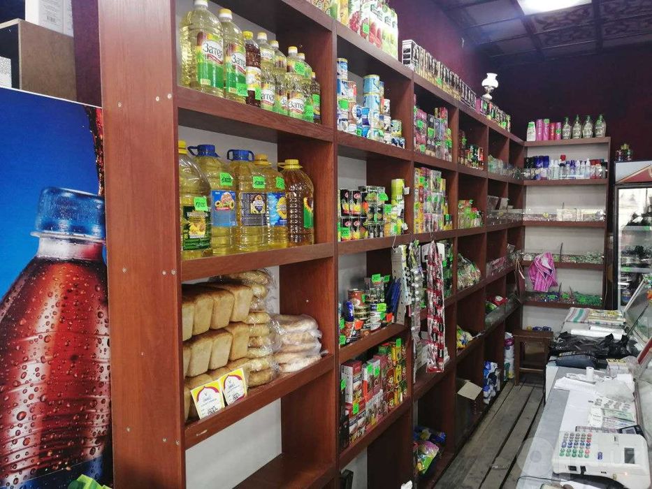 Витрины, полки для магазинов