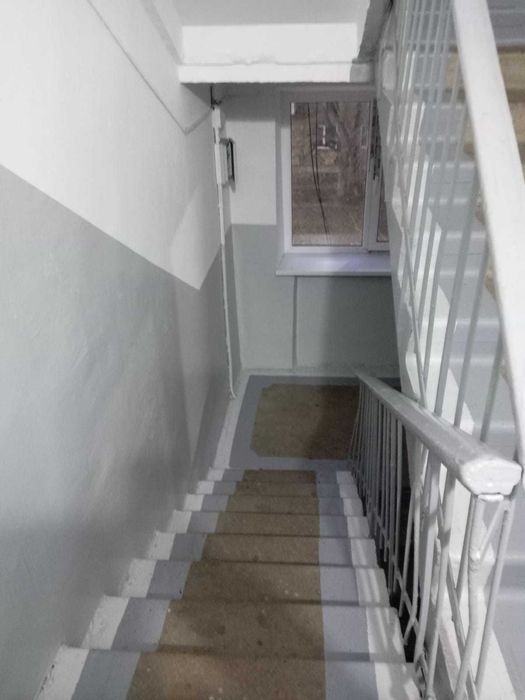 Продам 2комн 14мкр средний этаж