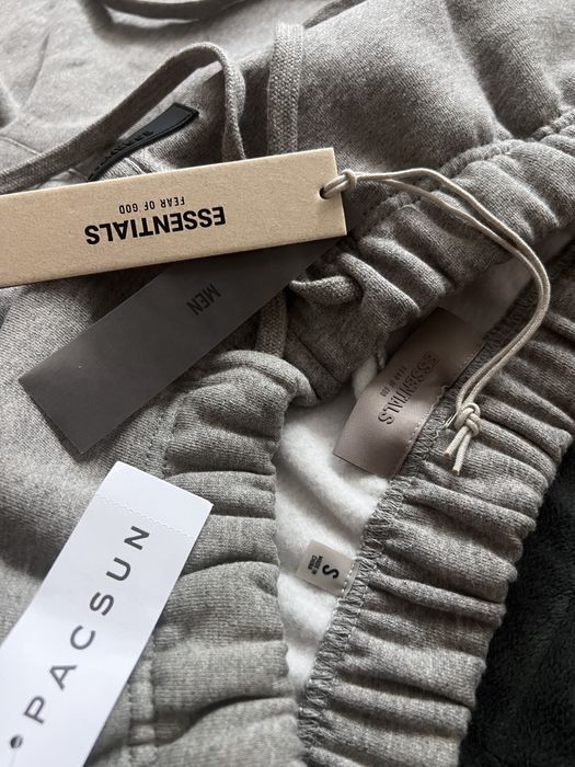 Essentials екип grey