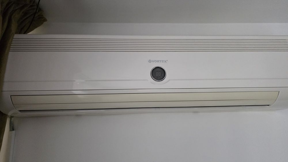 Aparat de aer conditionat Vortex VAC-A24A1D, 24000 BTU