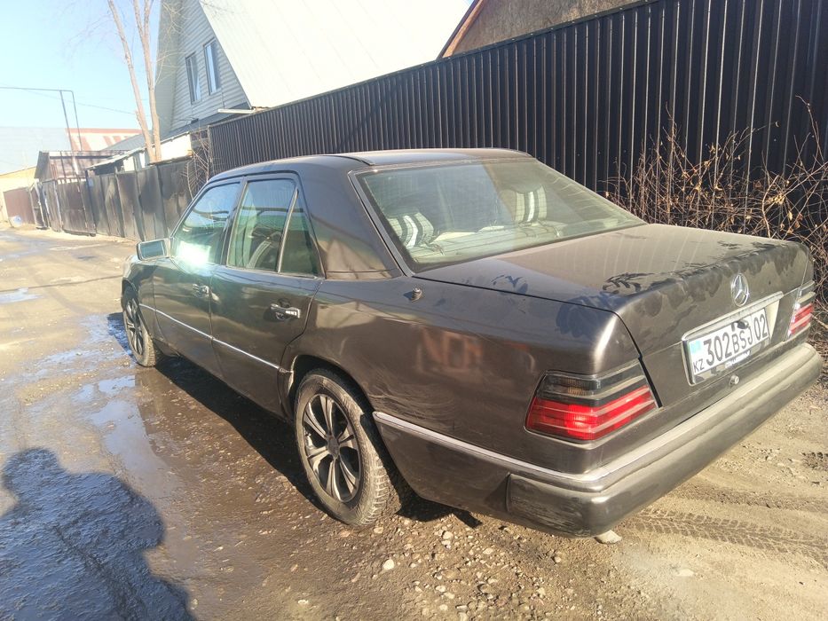 Продам Мерседес Е200