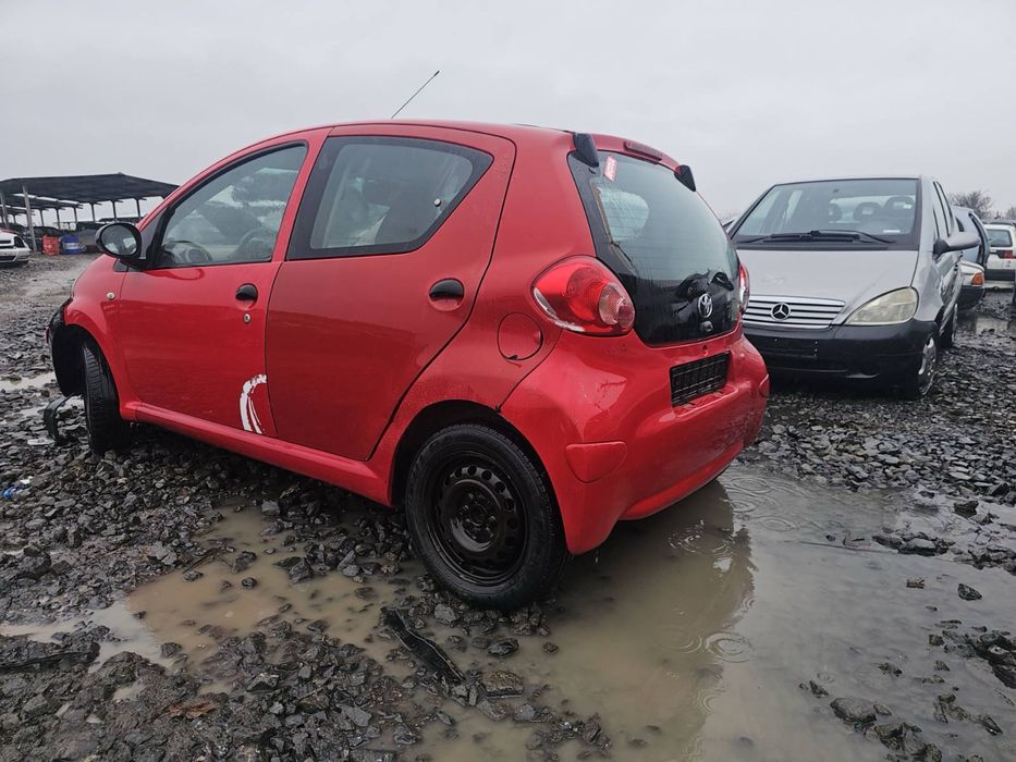 Toyota Aygo 1.0 68 кс 1KR-FE  2007г на части