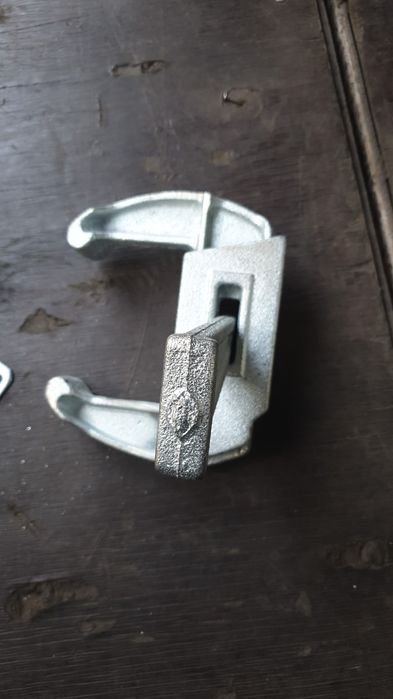 Флажки держатель для лесов