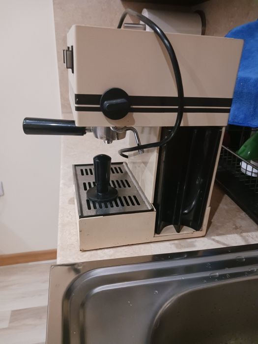 Кафе машина Ретро