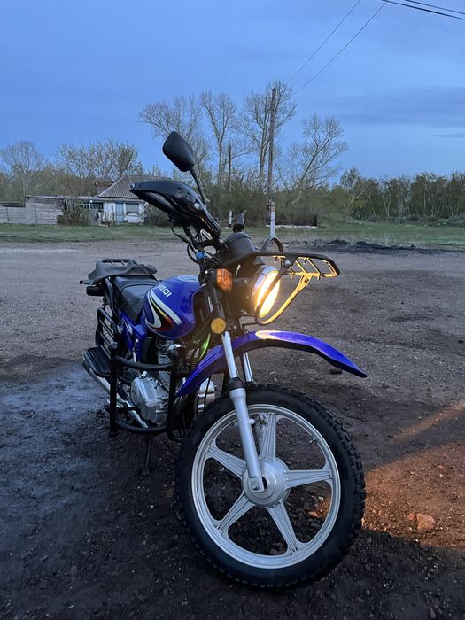 Yaqi 200 кубов мотоцикл