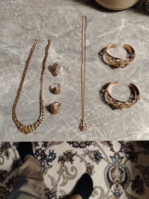 Продаётця золото проба 585