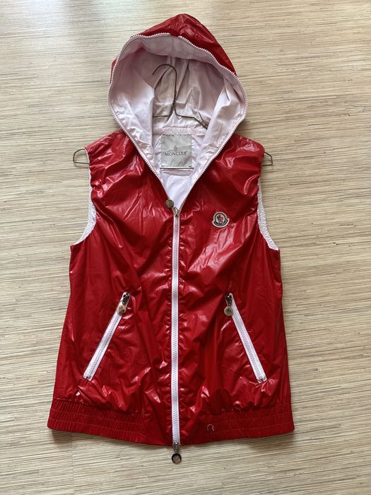 Дамски елеци - различни модели