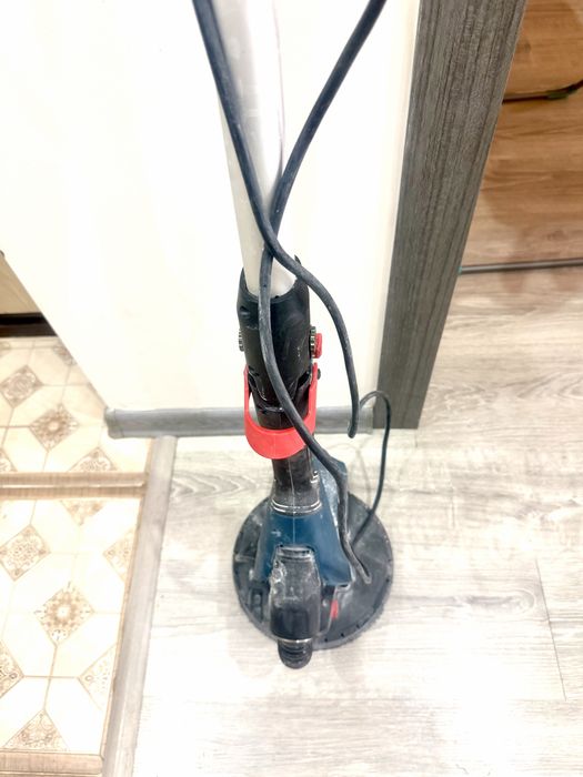 Шлифовальная машина Bosch Professional.