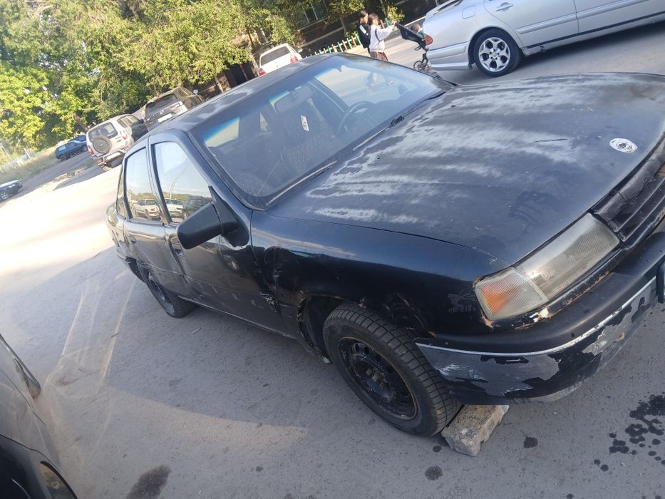 Опель Вектра А 1.8