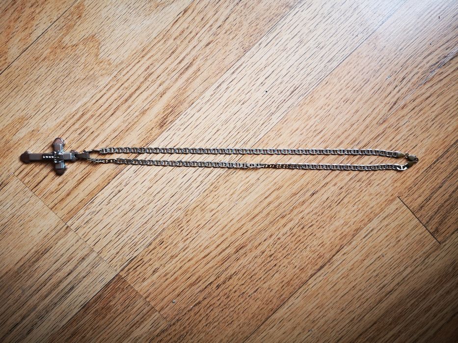 Синджир с кръст от стомана