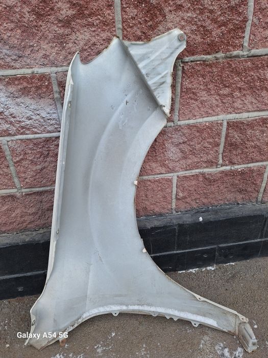 Крыло левое Субару Форестер от