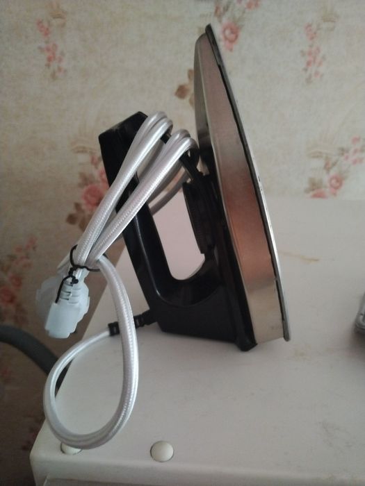 Срочно продам утюг