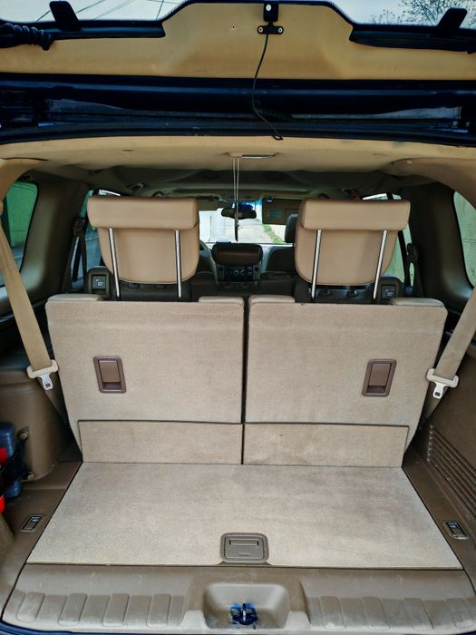 Vând Nissan Pathfinder