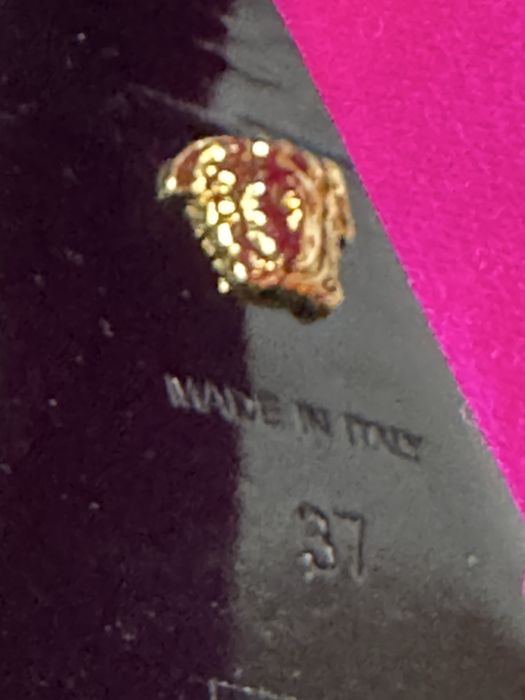 VERSACE Purple Satin Medusa Block Heel Pumps. Номер 37