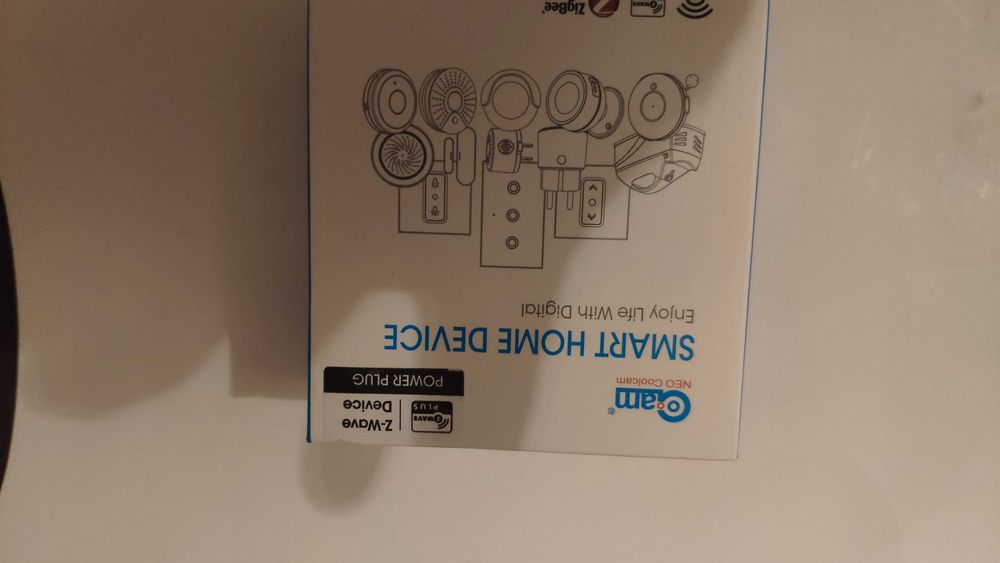 Нов NEO Coolcam Z-wave Smart EU контакт с измерване на енергия