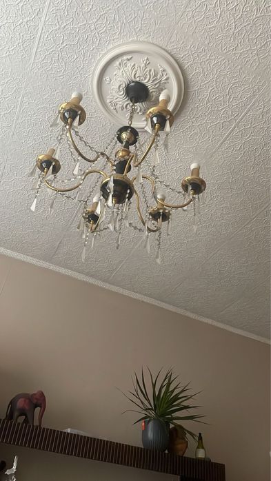 Продам люстру, все на месте