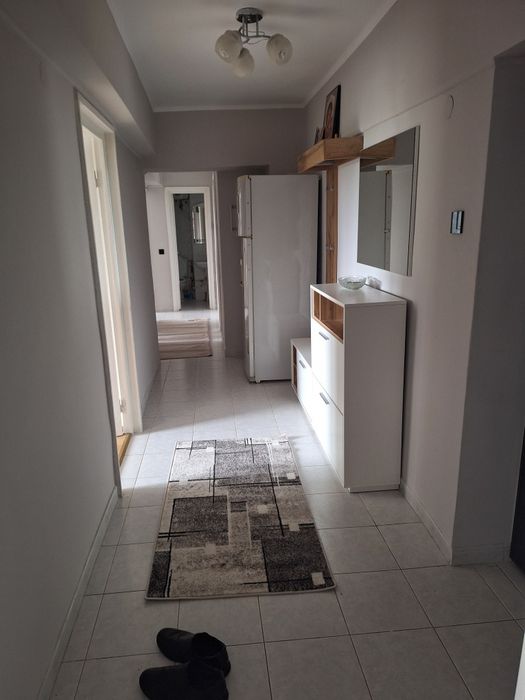 Închiriez apartament central - Piața Unirii