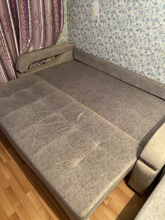 Продам диван тройка, раскладной.